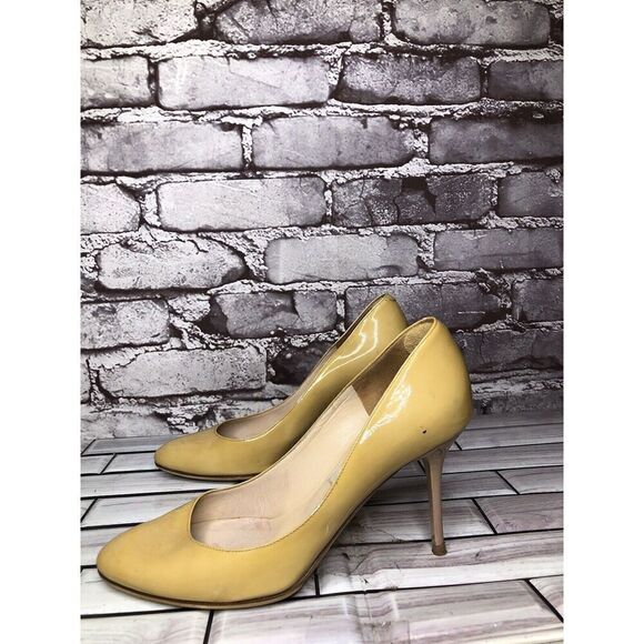 JIMMY CHOO London Yellow Patent Leather Kitten Pumps Heels Women’s Sz 35EU/5M US - Picture 1 of 16